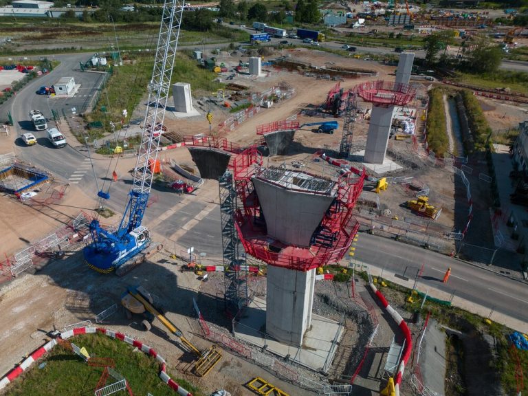Balfour Beatty VINCI completes giant pier for Water Orton Viaducts