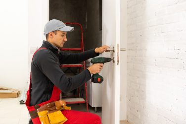 10 things you should never do when hiring a tradesperson - Tradies’ top 10 pet peeves