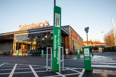 Sainsbury’s launches a new ultra-rapid service - Smart Charge