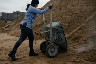 Carhartt introduces new women’s utility leggings