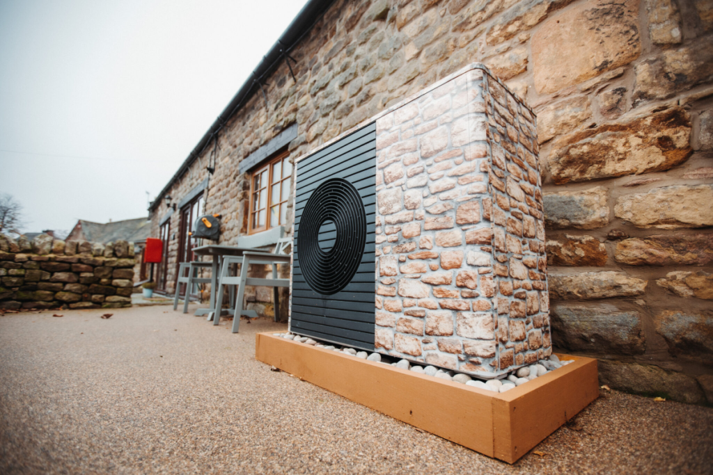 UK reaches 250,000 certified heat pump installations