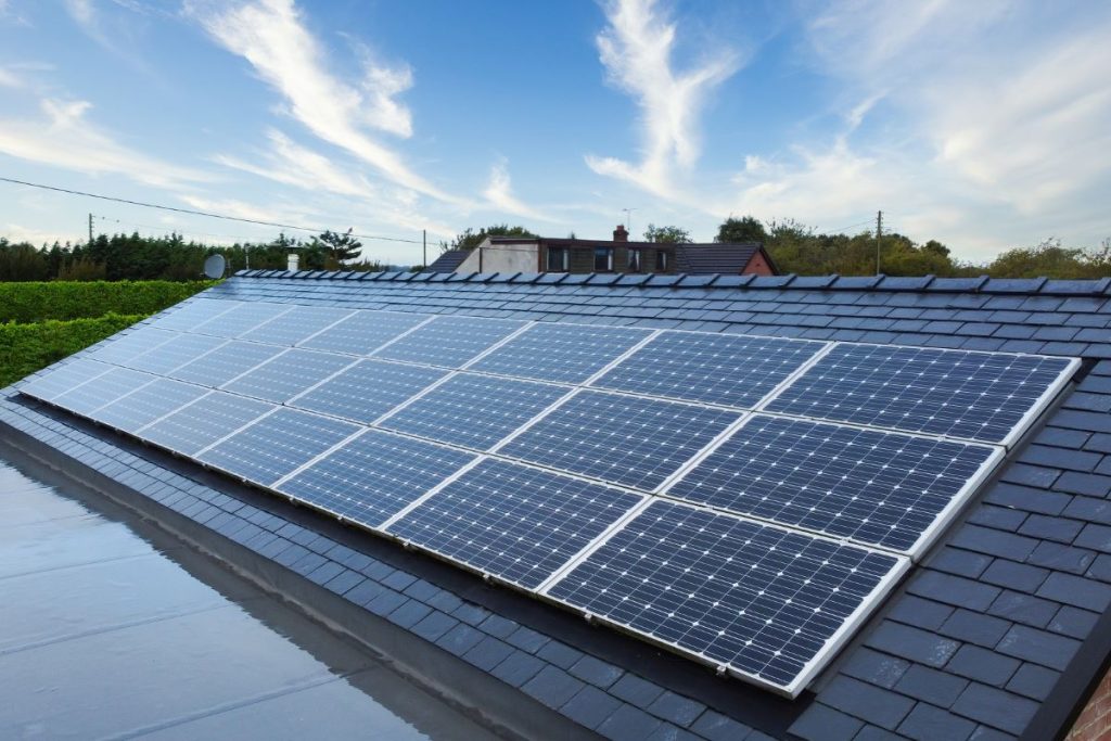 2024 sets record for small-scale renewable installations