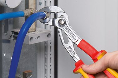 KNIPEX introduces new water pump pliers