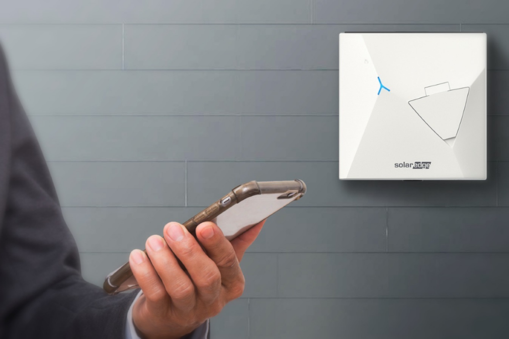 SolarEdge launches solar-powered EV charger