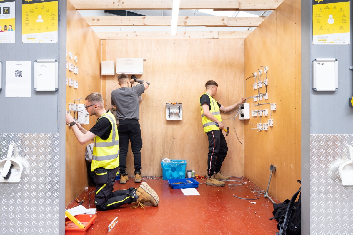 JTL campaigns for employers to back apprenticeships