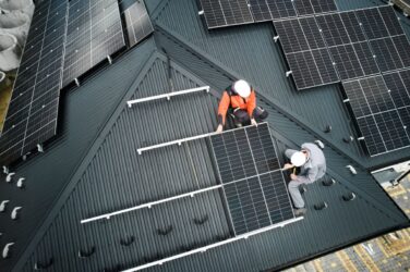 'UK’s rooftop solar success depends on smarter grid'