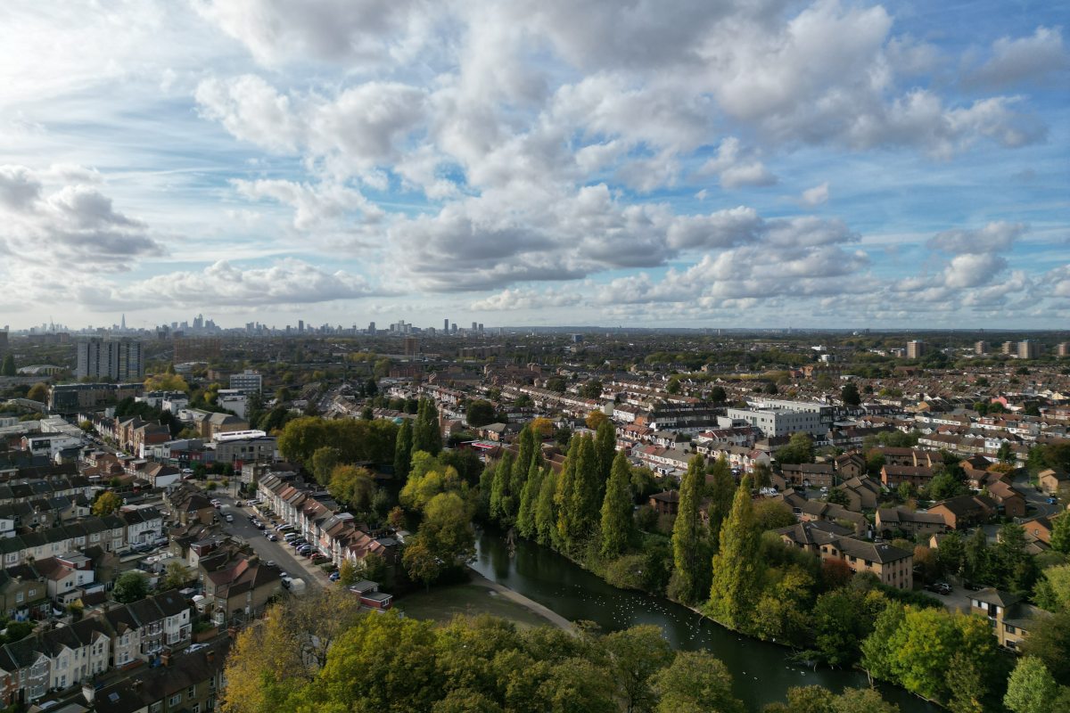 15.8km of new electricity cables for East London