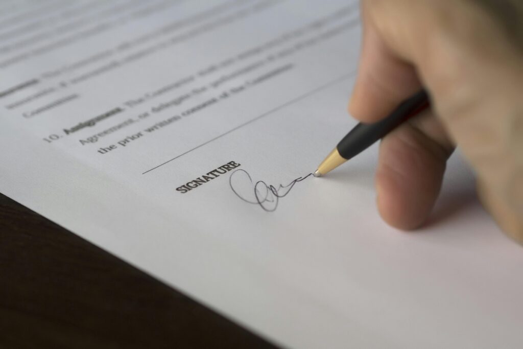 Schneider, E.ON sign long-term switchgear agreement