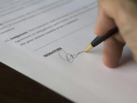 Schneider, E.ON sign long-term switchgear agreement