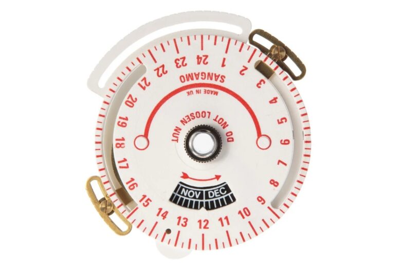Round Pattern Time Switch is still going strong - Electrical ...