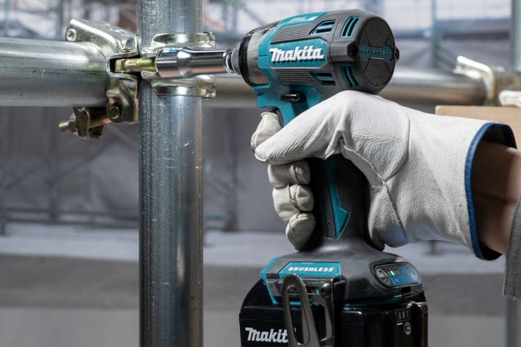 Makita launches new 18V LXT twin kit