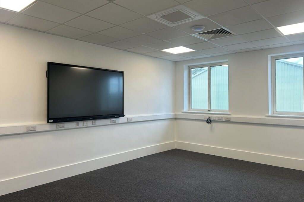 Marshall-Tufflex supplies trunking to apprentice centre