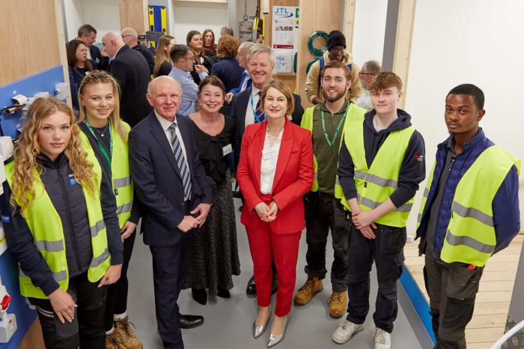 JTL celebrates opening of £1m London South training centre