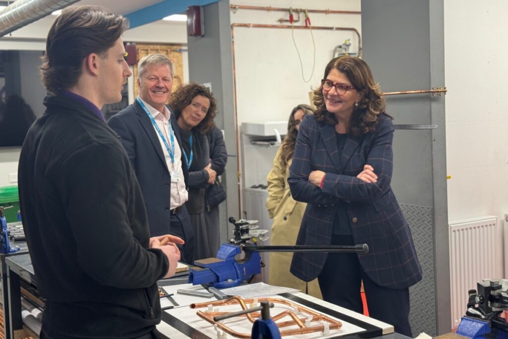 Employment Minister visits JTL Hull to meet apprentices
