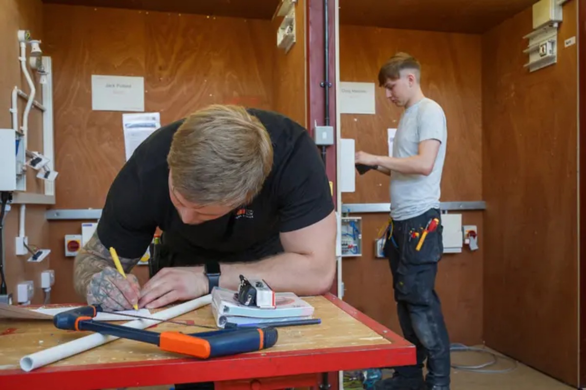 NICEIC launches apprenticeship job board, Connected Futures