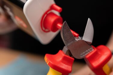KNIPEX shares guidance on maintaining VDE tools