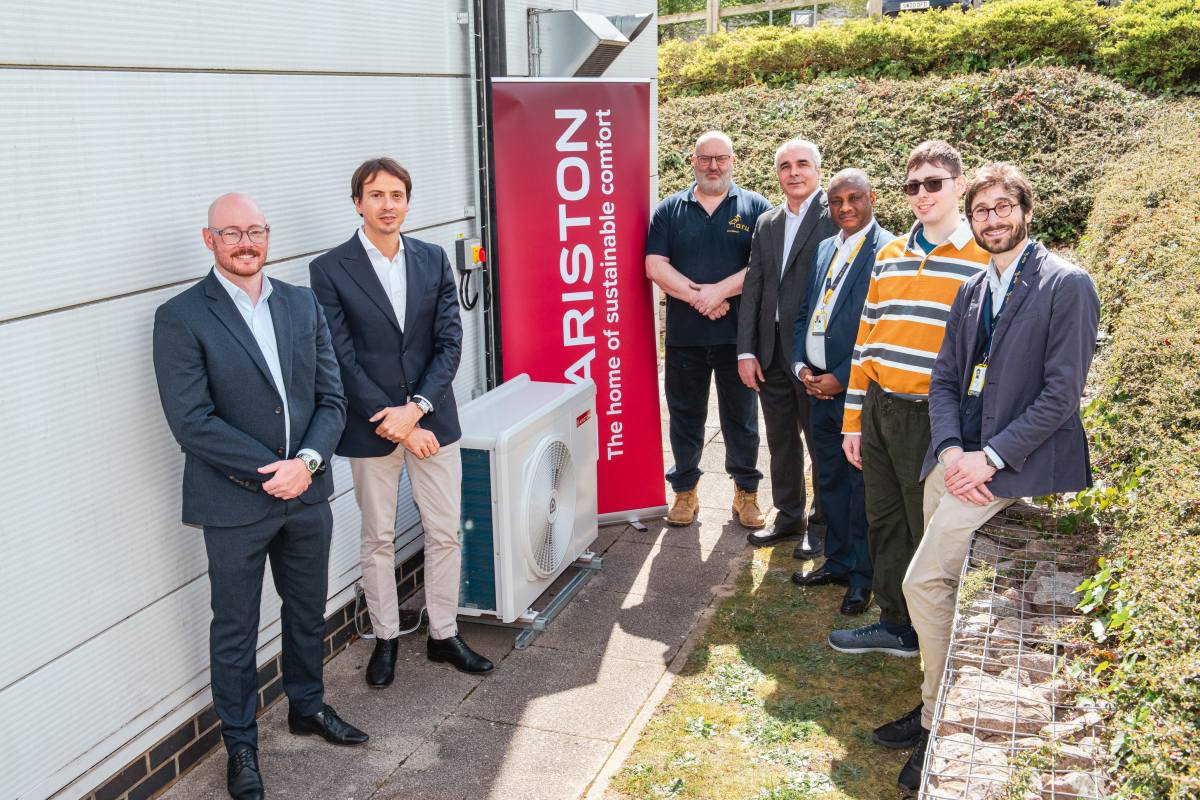 Ariston donates heat pump to university for research