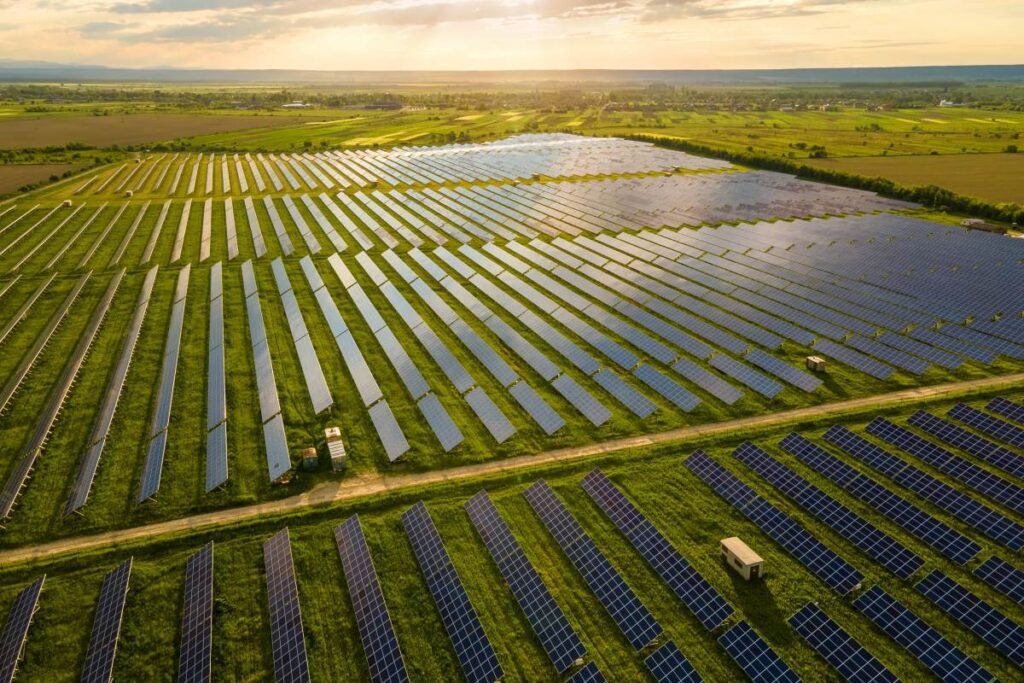Industry bodies urge caution on plug-in solar panels